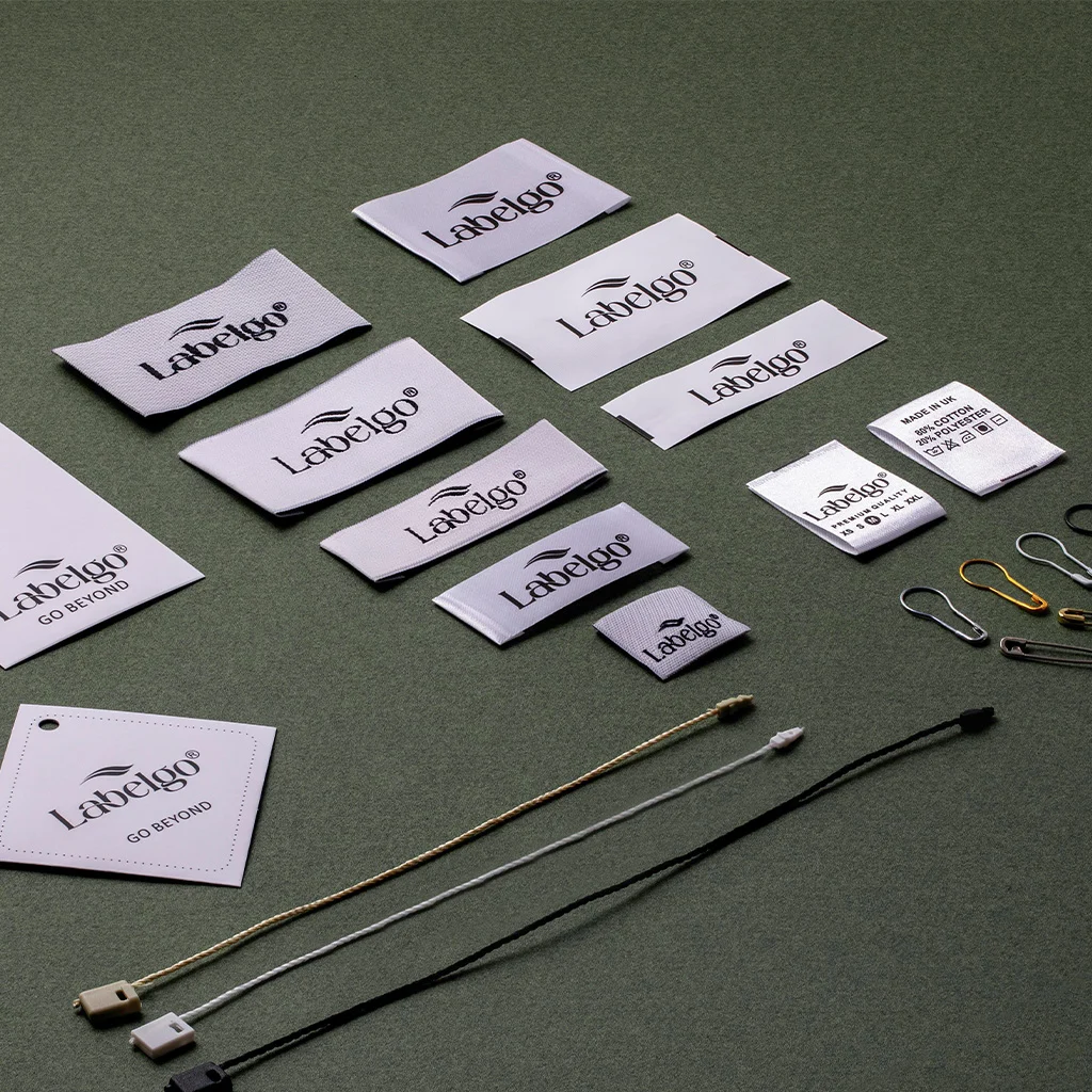 Collezione Etichette in Tessuto Bianco – realizzato da LabelGo